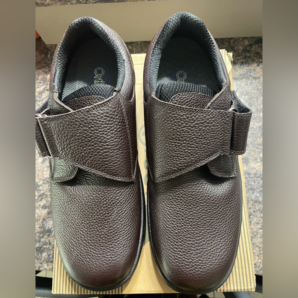 OrthoFeet Footwear